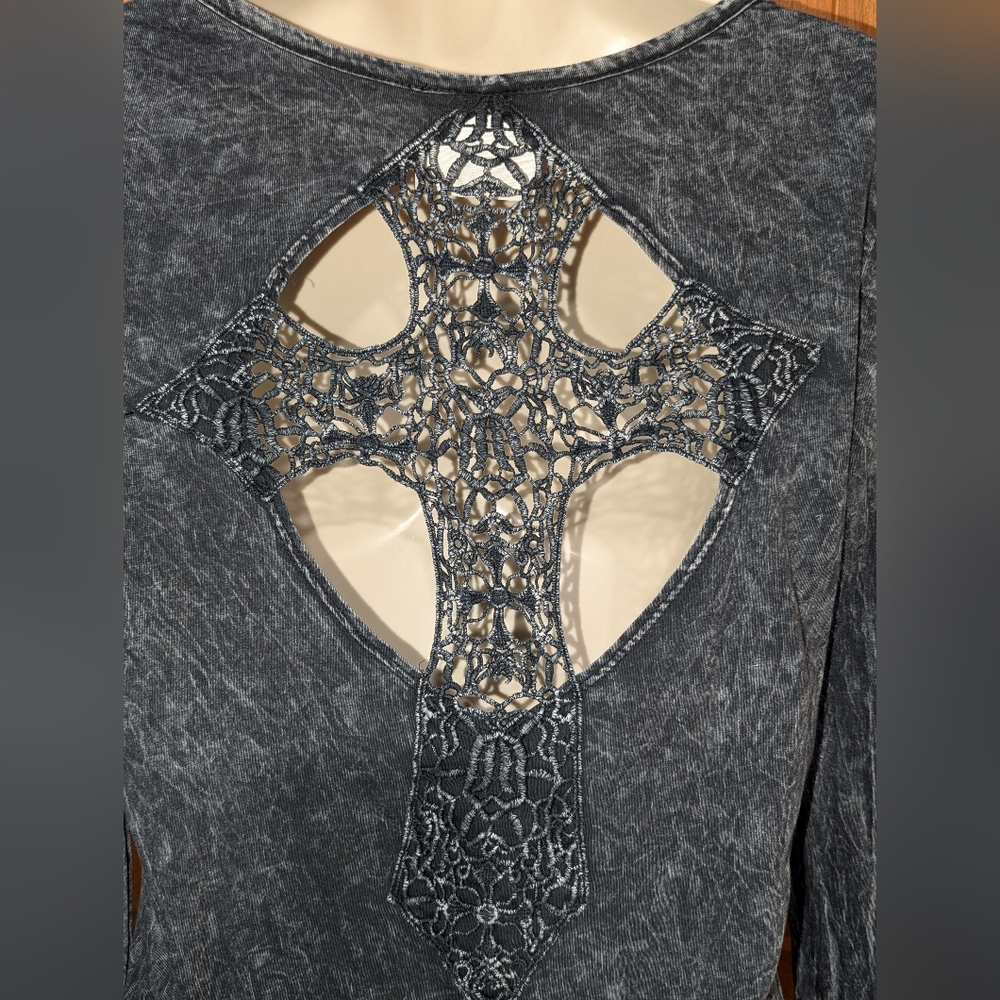 Chic Black Rhinestone‎ & Embroidered Women's Top - Picture 5 of 9